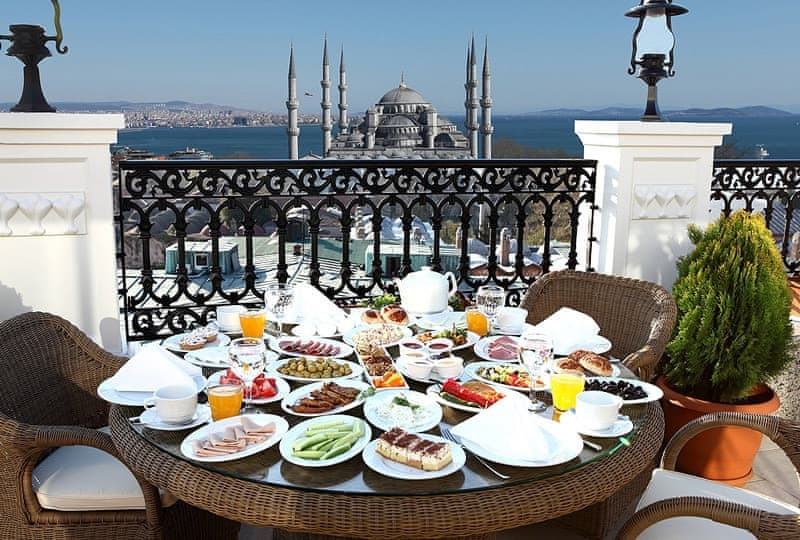 Delux Golden Horn